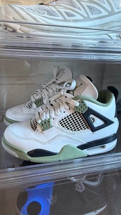 Jordan 4 seafoam