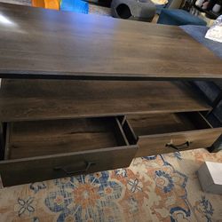 Free wood and metal coffee table