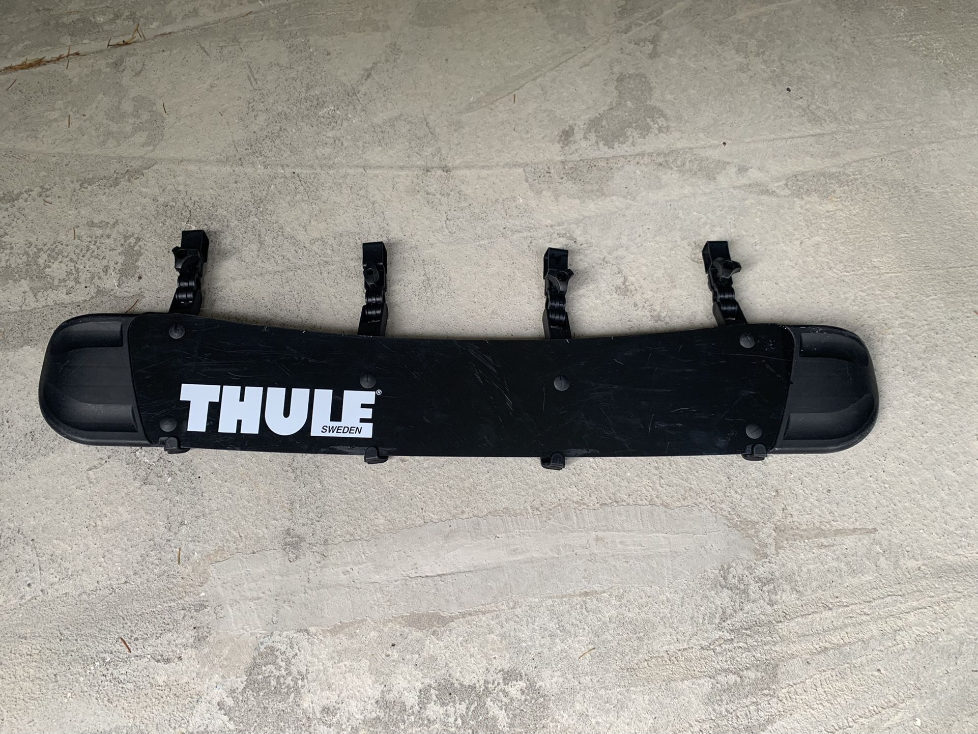 38" Thule AirScreen Wind Fairing with square rack bar clips Reduce Wind Noises