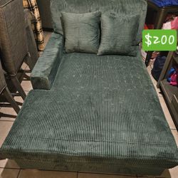 Hunter Green Chaise 