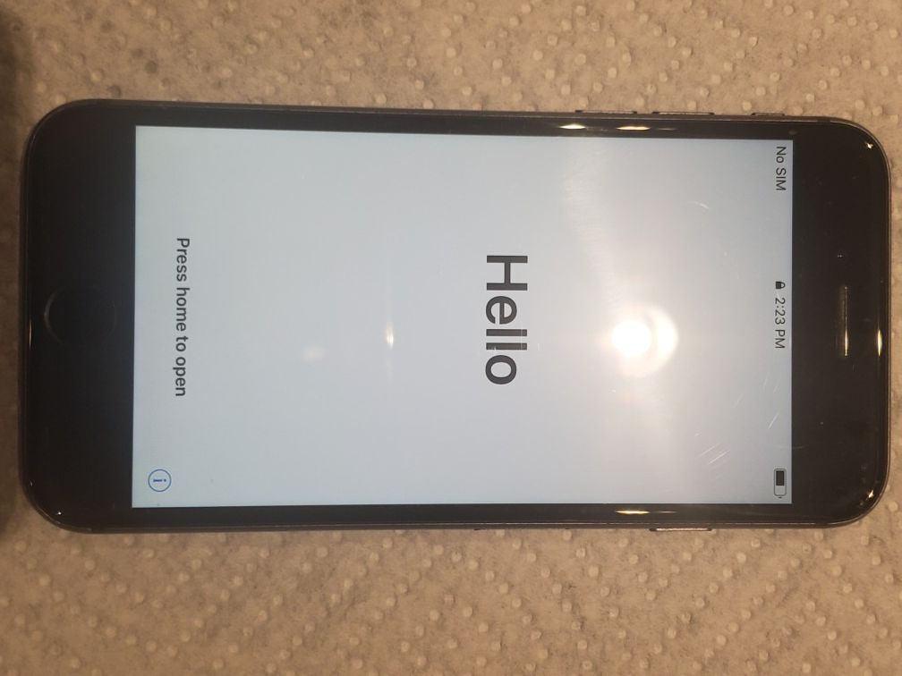 Apple iPhone 8 - 64GB - Space Gray (Sprint) / Cracked Back