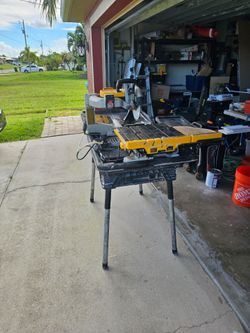 Dewalt 10" Heavy Duty Wet Tile Saw D24000 w/Table & 2 New Blades