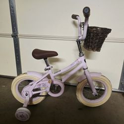 Girls Bike With Training Wheels And Basket.