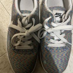 Nike Sneakers 