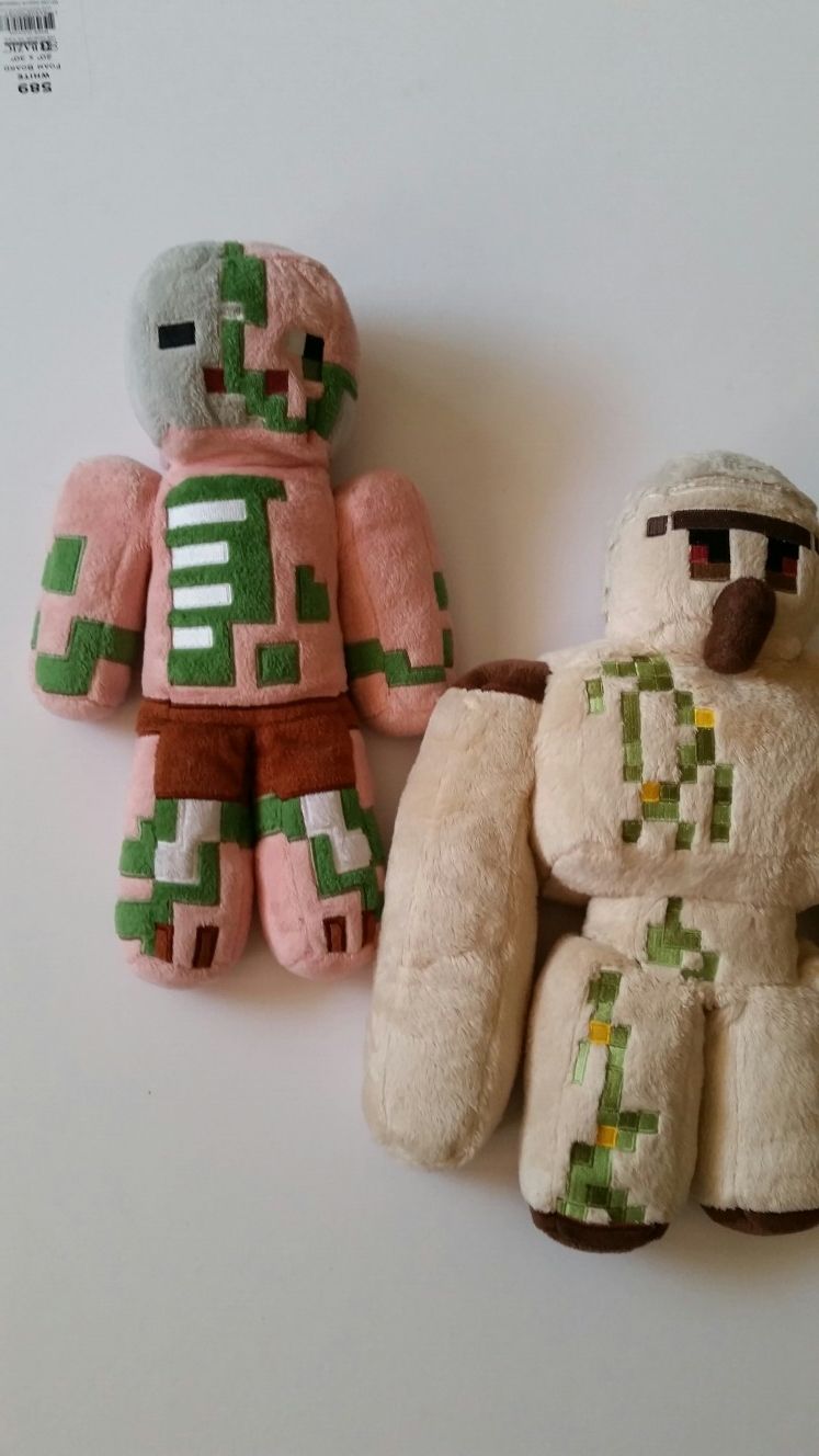 Minecraft plushie toy
