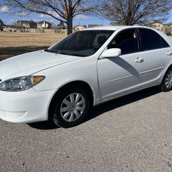 2005 Toyota Camry LE