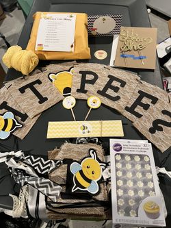 “What Will It Bee?” Baby Shower Center Table / Party Decor