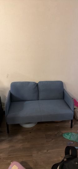 BLUE LOVE SEAT (MINI COUCH)