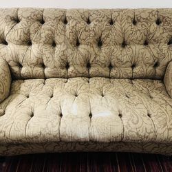 Linen Tufted Loveseat