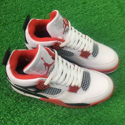 Nike Air Jordan 4 Fire Red Size 9.5