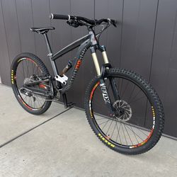 Diamondback Mission 1 Mountain Bike – SRAM X9 Derailleur – 27.5 — Medium