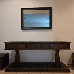 Entry Table And Mirror
