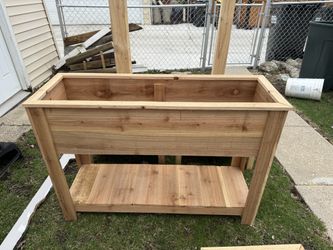 Raised Cedar Planter Bed 32” Tall 🌿 Garden Ready
