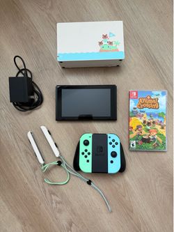 Nintendo Switch Animal Crossing Edition + Game