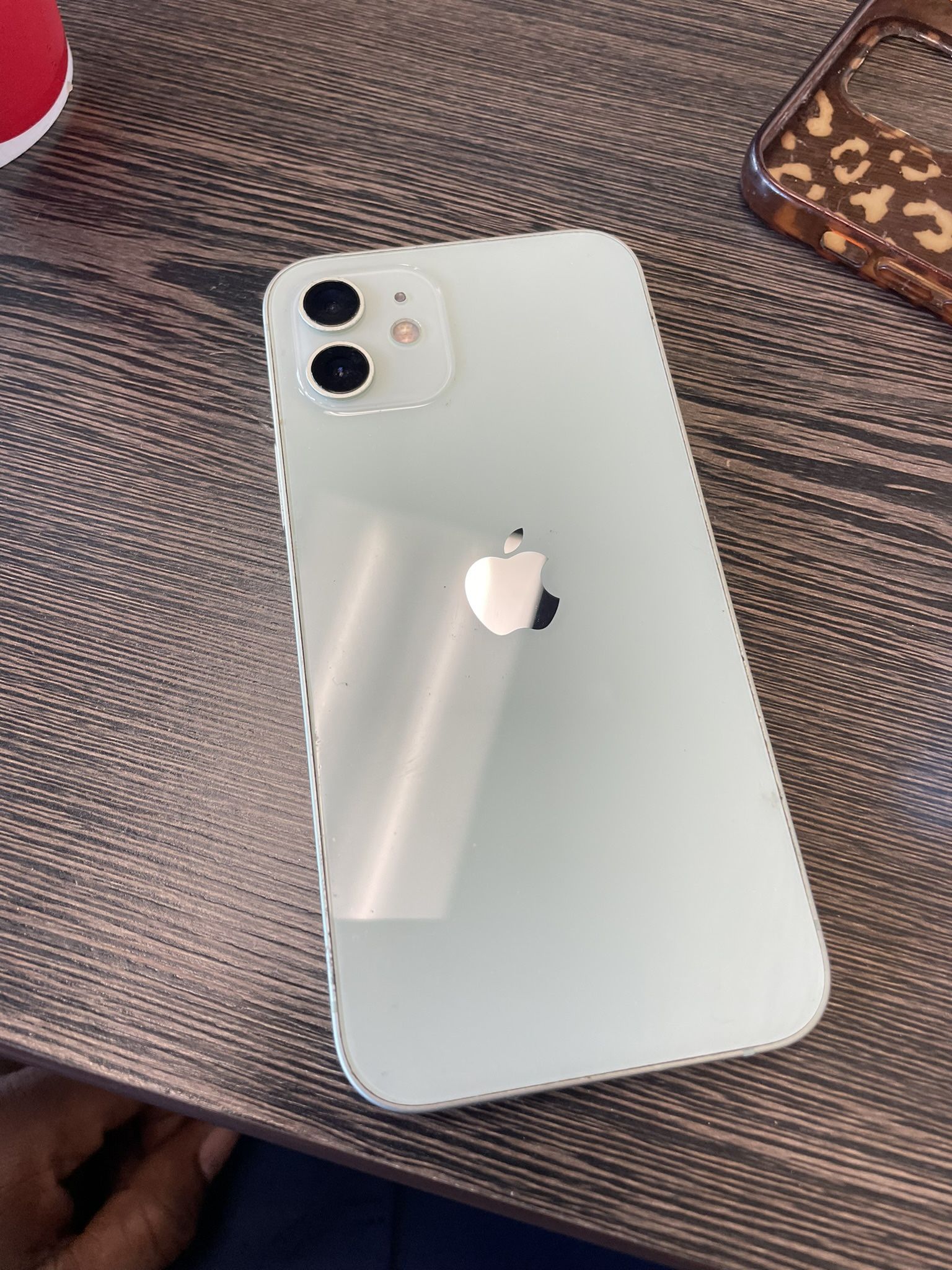iPhone 12 (64gb)
