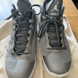 Gently Used Size 8 Jordan Basketball Shoes 