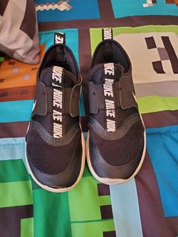 Nike kid shoes 12 C