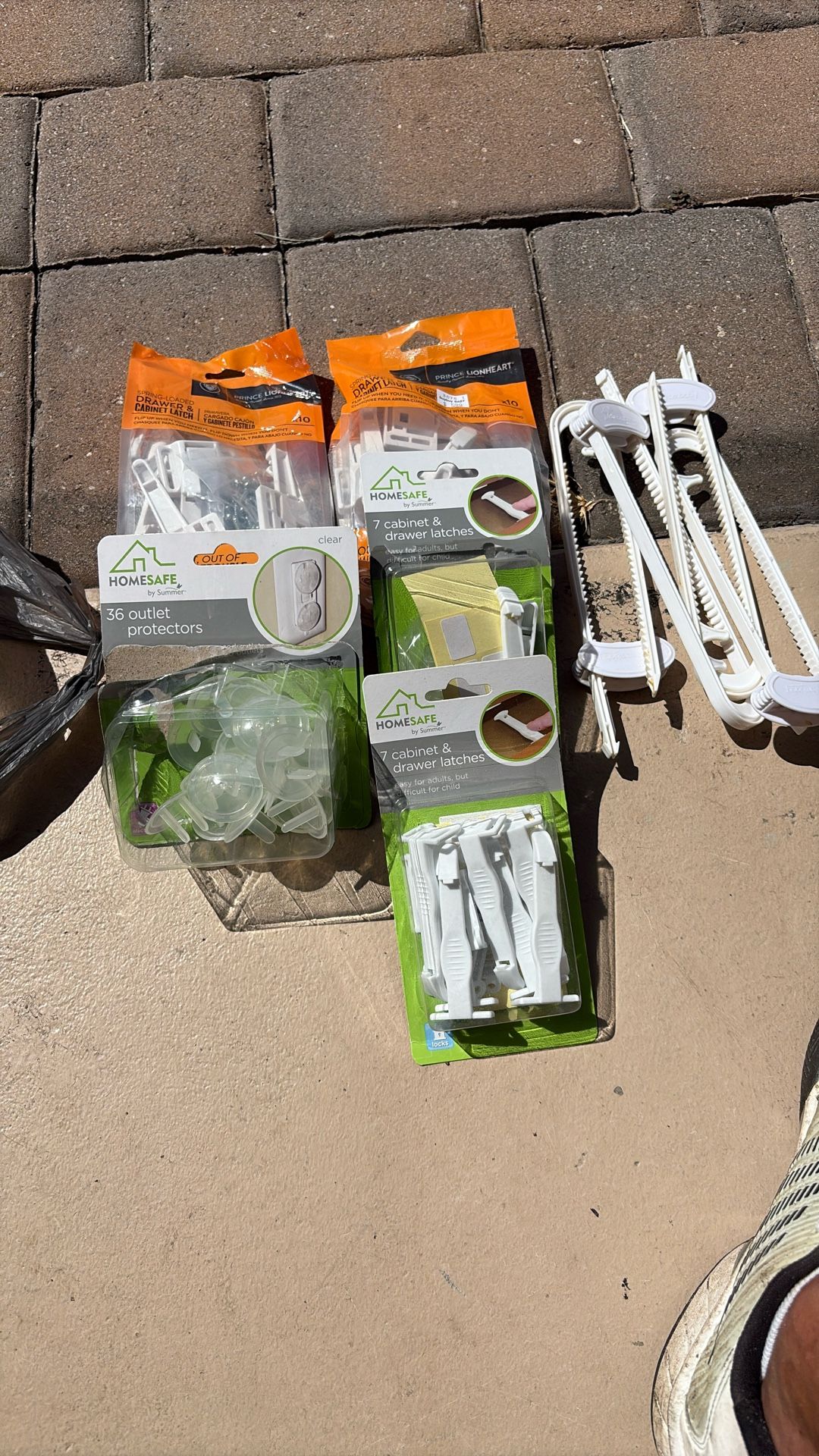 Baby Safety Items For House Proofing 