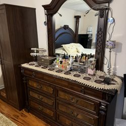 Mirrored Dresser Solid Wood. 