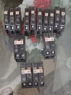 Eaton Type CH Circuit Breaker Lot