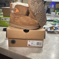 NEW Ugg Mini Bailey Flex Boots, Toddler, USA Size 9