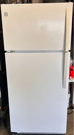 White Kenmore Top Freezer Refrigerator