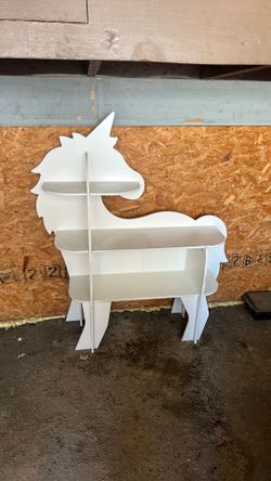 Free kids book shelf
