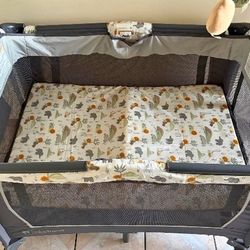 Pack N Play With New Born Insert 