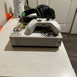 Xbox 1 S All Cords And 1 Controller 