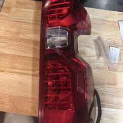 19-24 Silverado halogen passenger side taillight