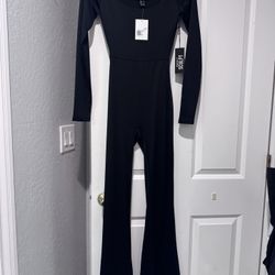 Forever 21 Sculpt Open-Back Flare Jumpsuit Size Small – Black
