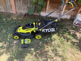 RYOBI ONE+ HP 18V Brushless 13in. Cordless Battery Walk Behind Push Lawn Mower with (1) 4.0 Ah Battery and (1) Charger