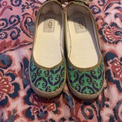Ugg Flats