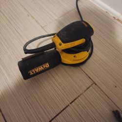 DEWALT SANDER