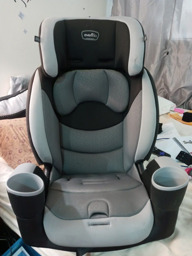 Evenflo Toddler Car Seat/Booster Seat