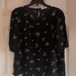  Black Top With Flowers Size XL