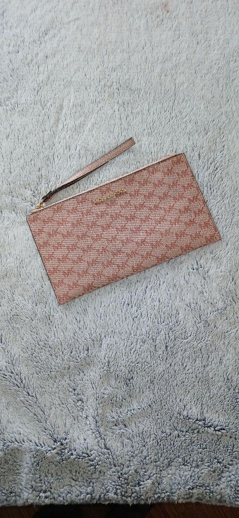Michael Kors Wristlet Purse