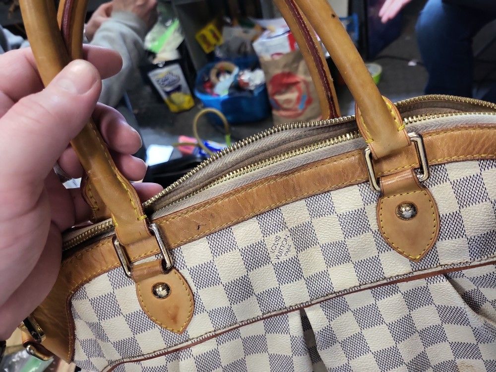 louis vuitton hand bag