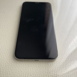 UNLOCKED IPHONE X/ READY FOR USE 
