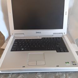 Inspiron 1501 PC Notebook Used For Parts