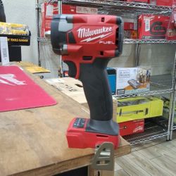 Milwaukee M18 3/8"compact Impact Wrench