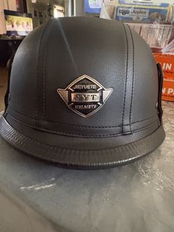 Motorcycle helmet