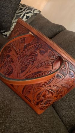 Women’s leather handbag