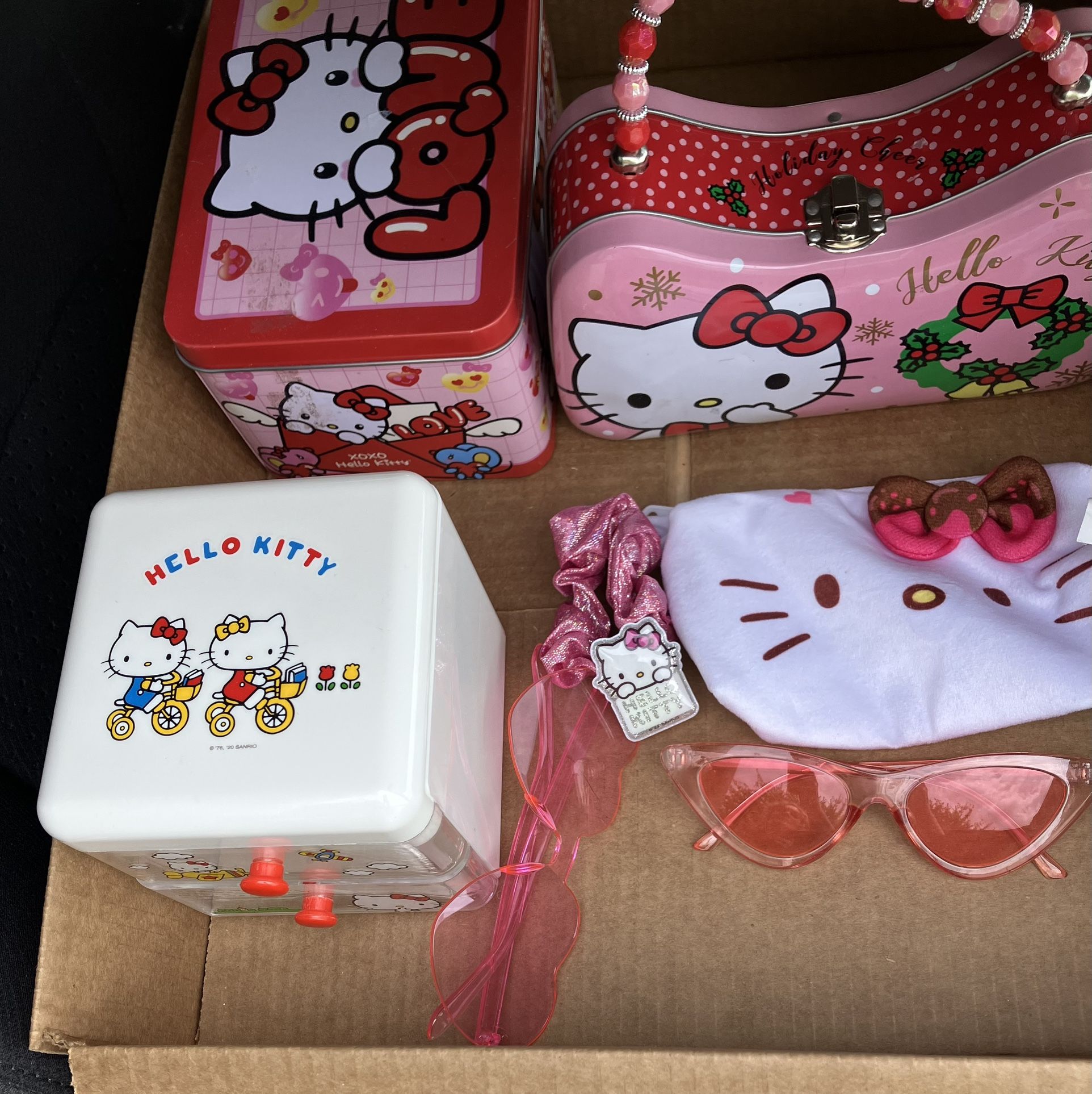 Cute Hello Kitty Lot