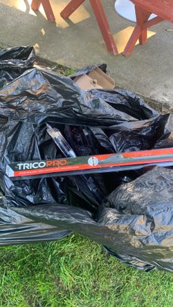 Truck windshield wipers
