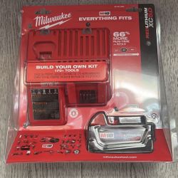 Milwaukee XC 5.0 Battery & Charger