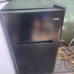 Haier Mini Fridge With Freezer 19”W X 20”D X 33”H In Good Condition $50 Firm On Price