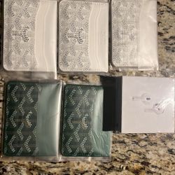 20$ Goyard/15$ Pick Up 35$ Tees/ 30$ Pick Up