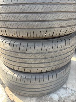 Tire 235-65r18 Michelin