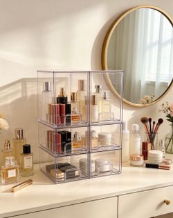 Makeup storage with 6 drawers